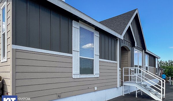 Grand Manor / 6013-4 Exterior 113414