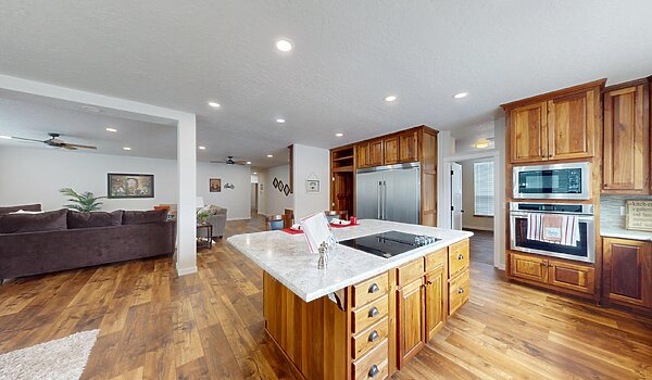 Grand Manor / 6013-4 Interior 113402