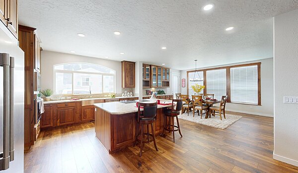 Grand Manor / 6013-4 Interior 113404