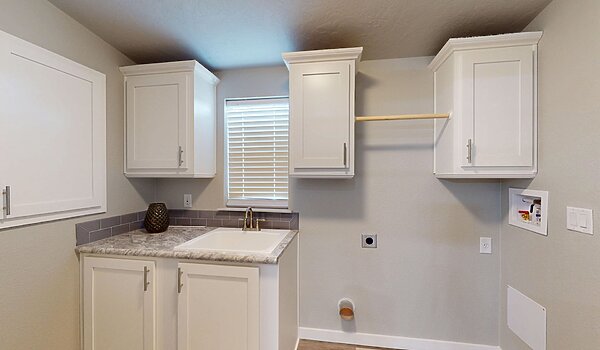 Grand Manor / 6009-4 Interior 113505
