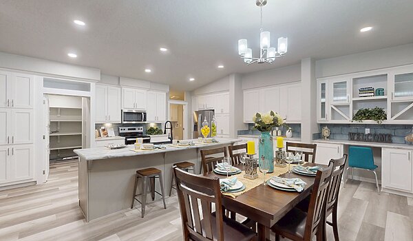 Grand Manor / 6009-4 Interior 113488