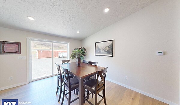 Cedar Canyon / 2083-3 Interior 115440