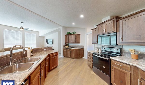 Cedar Canyon / 2083-3 Kitchen 115442