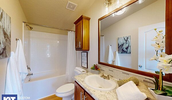 Pinehurst / 2502-4 Bathroom 115460