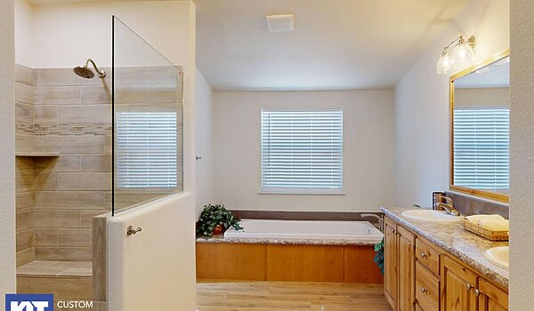 Pinehurst / 2506-9 Bathroom 115512