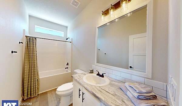 Pinehurst / 2512-3 Bathroom 115538