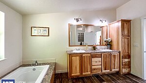 Pinehurst / 2506-10 Bathroom 118805