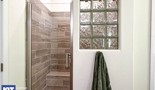 Pinehurst / 2506-10 Bathroom 118806