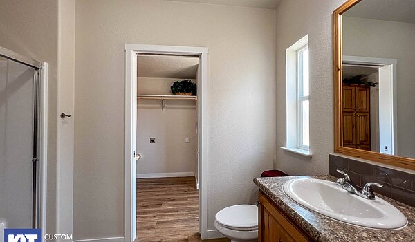 Pinehurst / 2501-2 Bathroom 118825