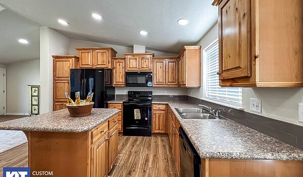 Pinehurst / 2501-2 Kitchen 118813