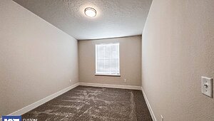 Cedar Canyon / 2020 with Raised Roof Bedroom 120603