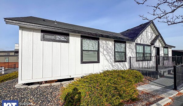 Cedar Canyon / 2020 with Raised Roof Exterior 120610