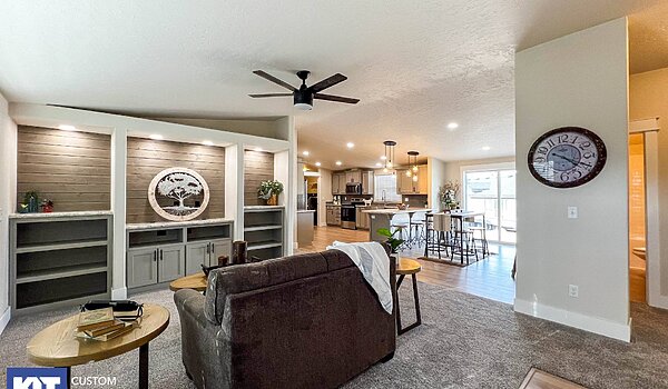 Cedar Canyon / 2020 with Raised Roof Interior 120595