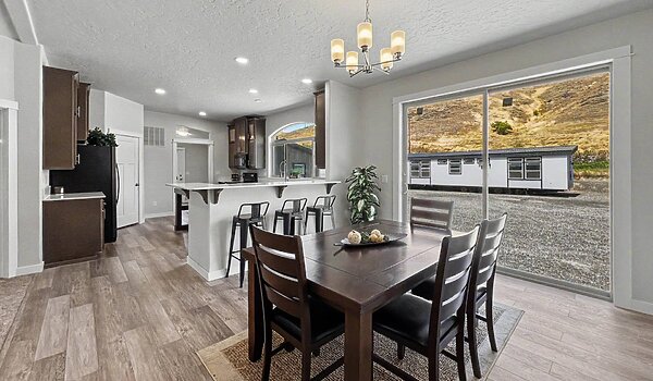 Cedar Canyon / 2020-5 Interior 130954