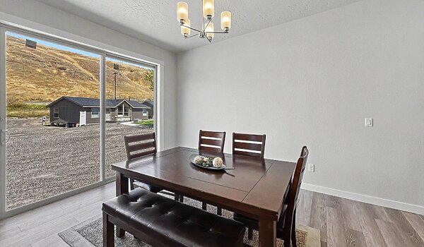 Cedar Canyon / 2020-5 Interior 130958