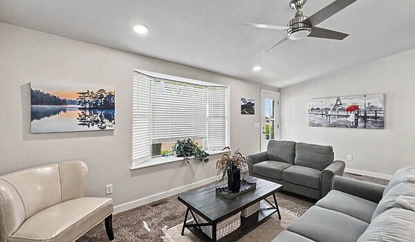 Cedar Canyon / 2032-4 Interior 130975
