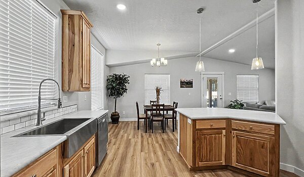 Cedar Canyon / 2032-4 Interior 130979