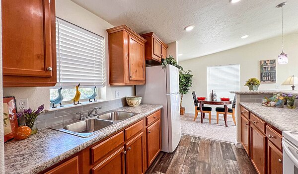 Cedar Canyon / 2055 Kitchen 118753