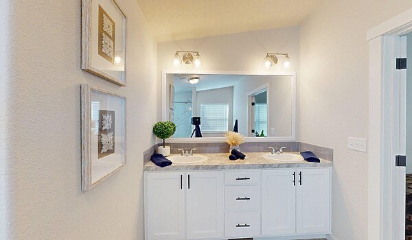 Cedar Canyon / 2068K Interior 120143