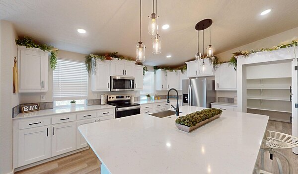 Cedar Canyon / 2068K Interior 120135