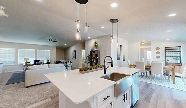 Cedar Canyon / 2068K Interior 120137