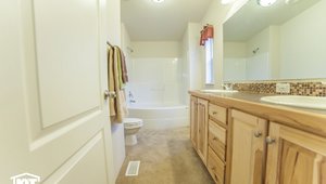 Pinehurst / 2503 Bathroom 424