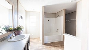 Epic Experience / The Snowcap 45CEE28764BH Bathroom 140526