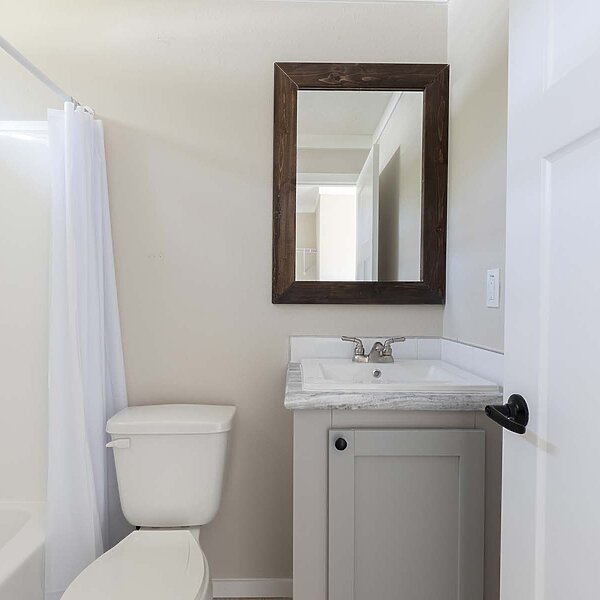 Liberty / Booyah XL 2876489 Bathroom 112448