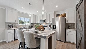 Waycross Express / Cottonwood 3272537 Interior 128400