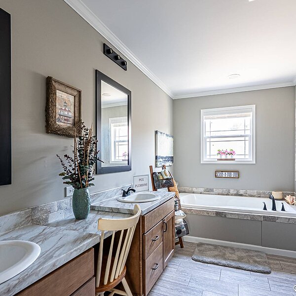 Signature Series / Greenfield DVHBSS-8409 Bathroom 115634