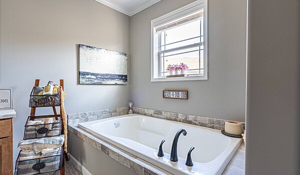 Signature Series / Greenfield DVHBSS-8409 Bathroom 115635
