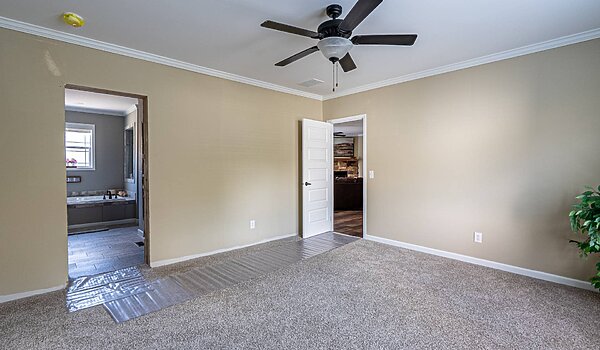 Signature Series / Greenfield DVHBSS-8409 Bedroom 115631