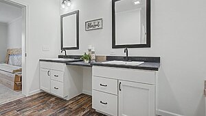 Signature Series / Greenfield DVHBSS-8409 Bathroom 129967