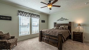 Signature Series / Orchard House DVHBSS-9006C (Porch) Bedroom 56830