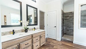 Signature Series / Orchard House DVHBSS-9006C (Porch) Bathroom 116669
