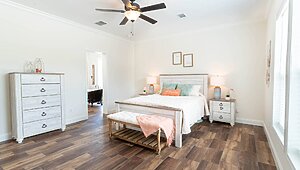 Signature Series / Orchard House DVHBSS-9006C (Porch) Bedroom 116665