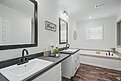 Signature Series / Orchard House DVHBSS-9006C (Porch) Bathroom 129522