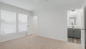 Signature Series / Orchard House DVHBSS-9006C (Porch) Bedroom 129518