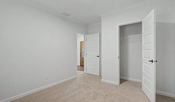 Signature Series / Orchard House DVHBSS-9006C (Porch) Bedroom 129521