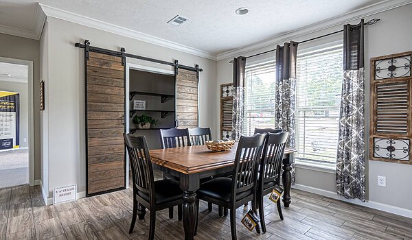 Signature Series / Belle Maison DVHBSS-8410 Interior 115649