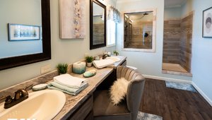 Mossy Oak Nativ Living Series / The Maverick Bathroom 27622