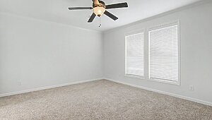 Signature Series / The Oasis DVHBSS-8414B Bedroom 129202