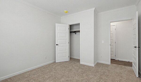 Signature Series / The Oasis DVHBSS-8414B Bedroom 129204