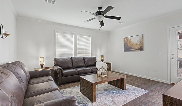 Signature Series / The Oasis DVHBSS-8414B Interior 129192