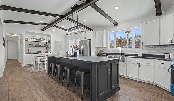 Signature Series / The Oasis DVHBSS-8414B Kitchen 129195