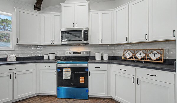 Signature Series / The Oasis DVHBSS-8414B Kitchen 129197