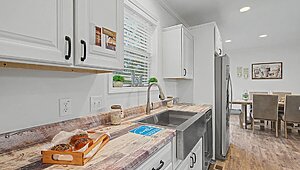 Signature Series / The Woodside DVHBSS-6603 Kitchen 125890