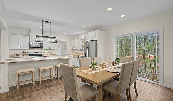 Signature Series / The Woodside DVHBSS-6603 Kitchen 125893