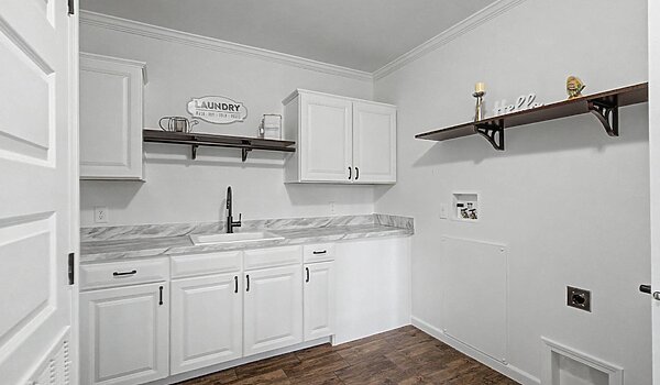 Signature Series / The Woodside DVHBSS-6603 Utility 125903