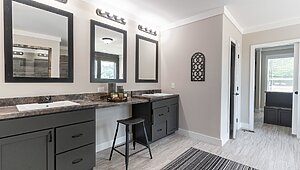 Signature Series / The Barndominium 1 Story DVHBSS-6206-1 Bathroom 120927